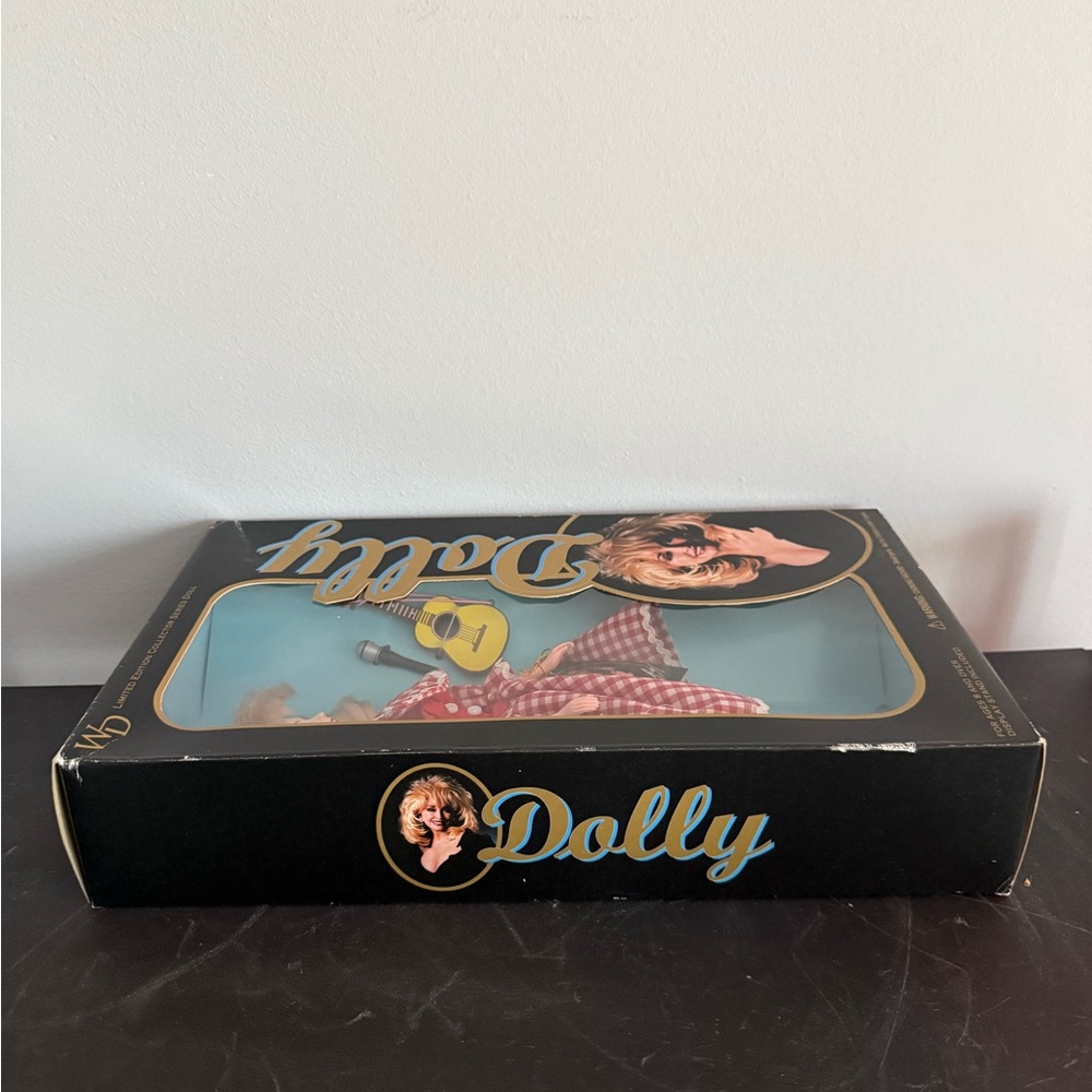 NIB! 1996 GOLDBERGER DOLLY PARTON BARBIE DOLL! - Picture 6 of 9